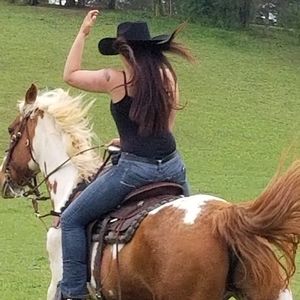 Meet your Posher, Sam